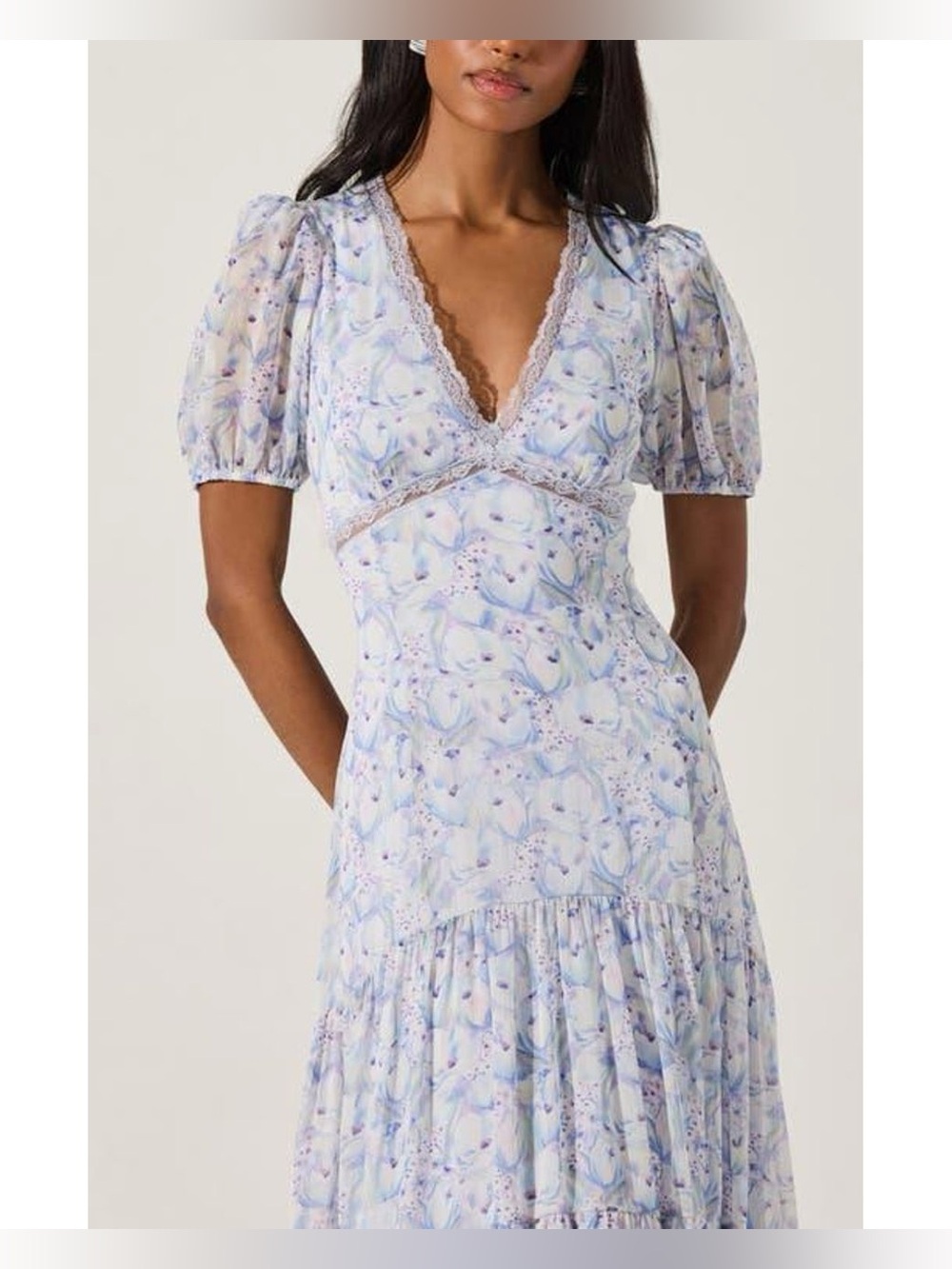 ASTR Lavender Floral V-Neck Midi with Puff Sleeves